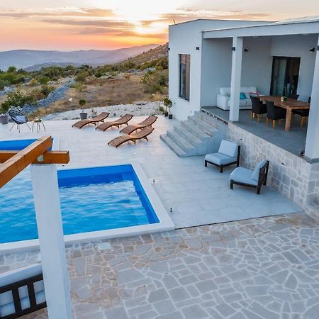 Villa Zlatno Sunce In The Hills Near Trogir Vrsine Exteriör bild