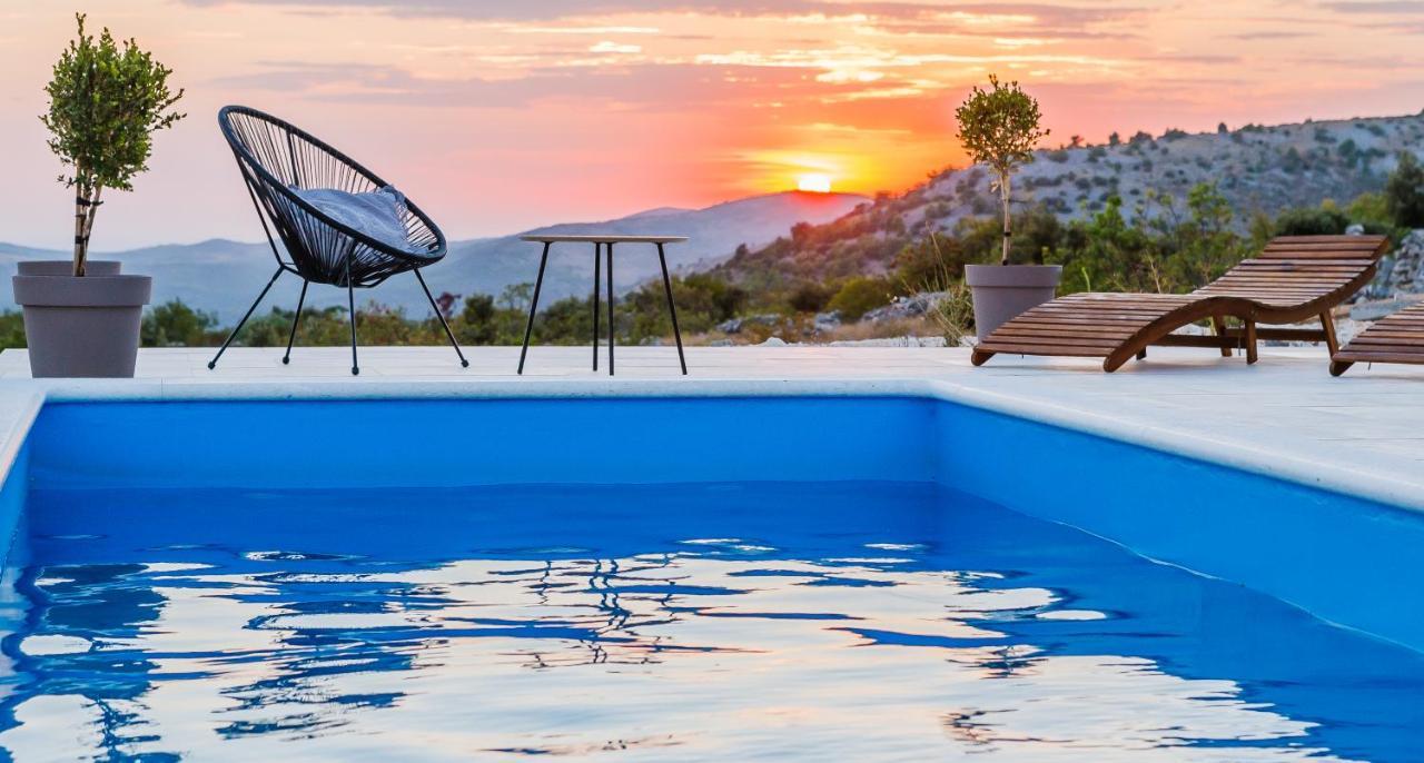 Villa Zlatno Sunce In The Hills Near Trogir Vrsine Exteriör bild