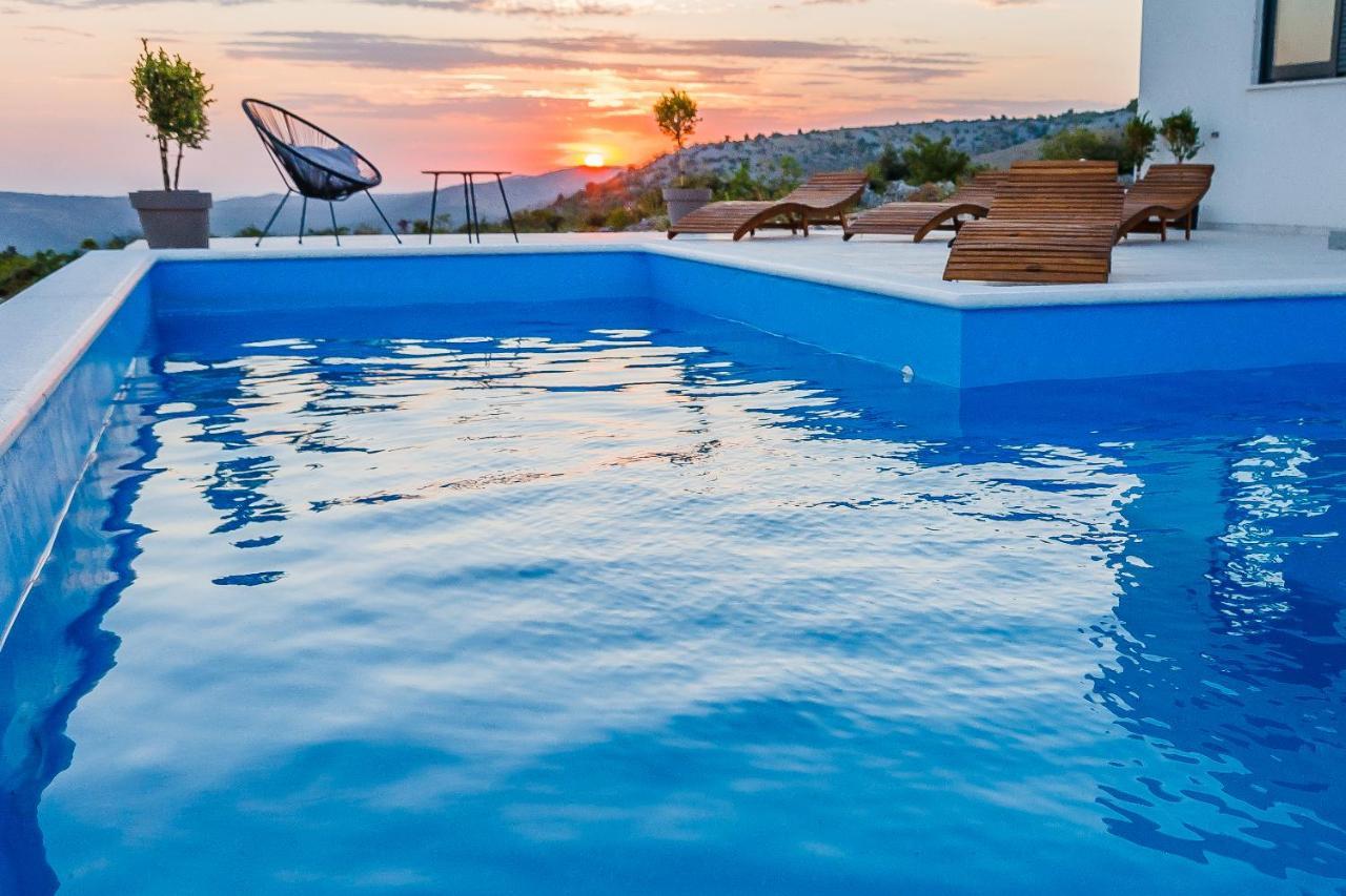 Villa Zlatno Sunce In The Hills Near Trogir Vrsine Exteriör bild