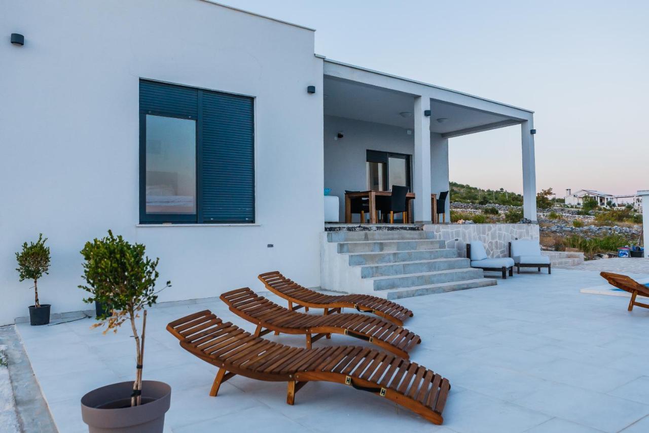 Villa Zlatno Sunce In The Hills Near Trogir Vrsine Exteriör bild
