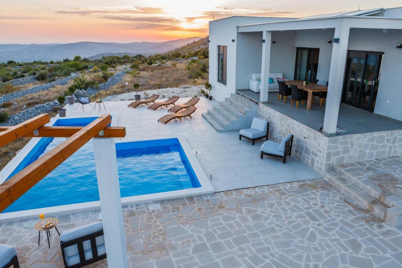 Villa Zlatno Sunce In The Hills Near Trogir Vrsine Exteriör bild