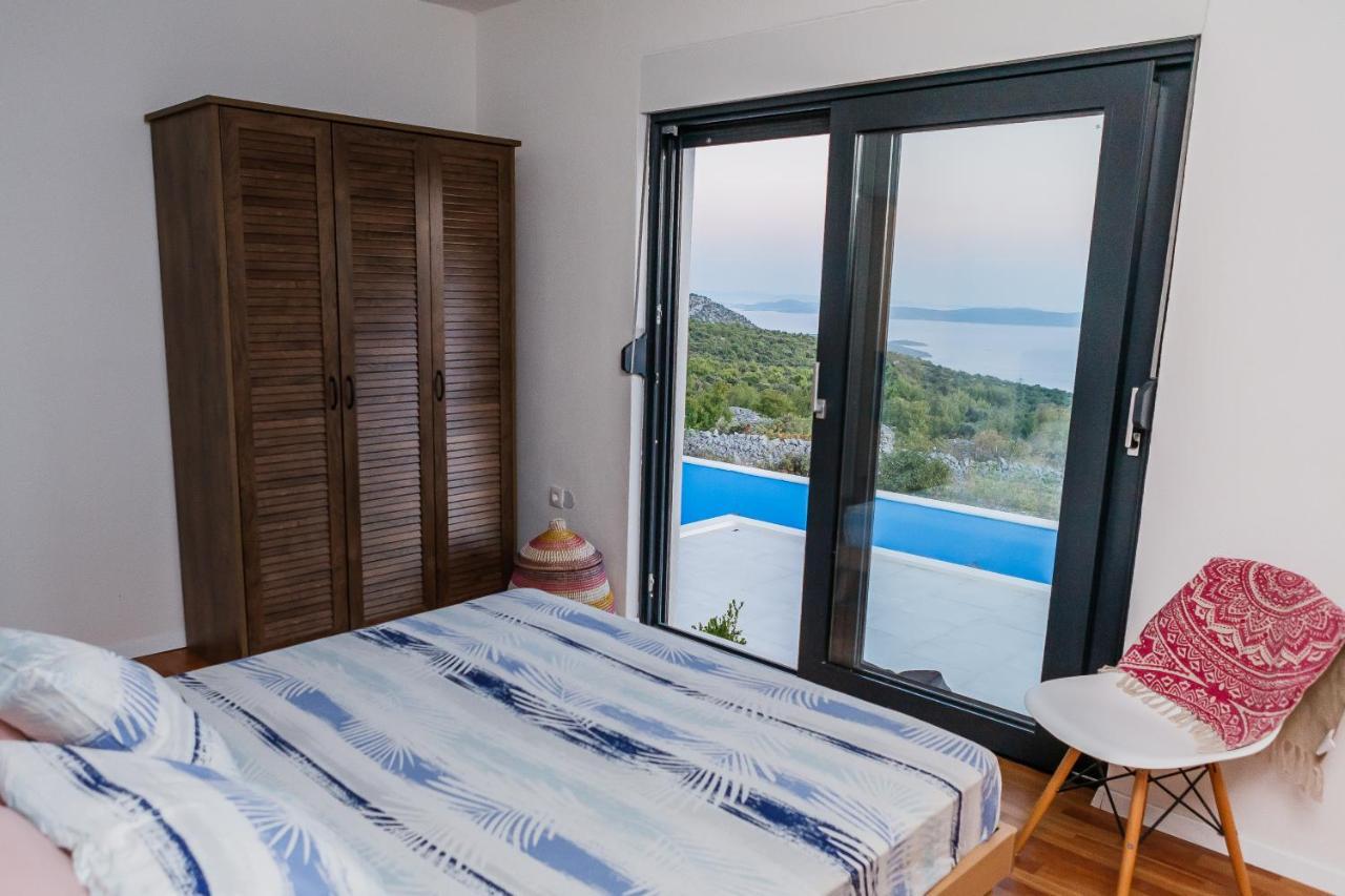 Villa Zlatno Sunce In The Hills Near Trogir Vrsine Exteriör bild